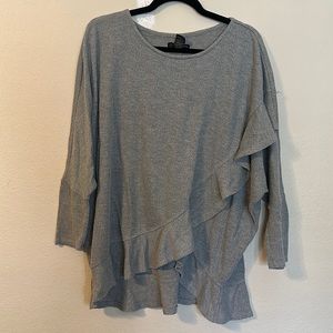 Casual top, looks great on! Very comfortable